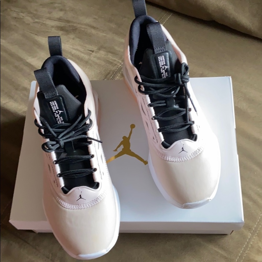 Women’s JORDAN AIR MAX 200 XX  Barely Rose/black